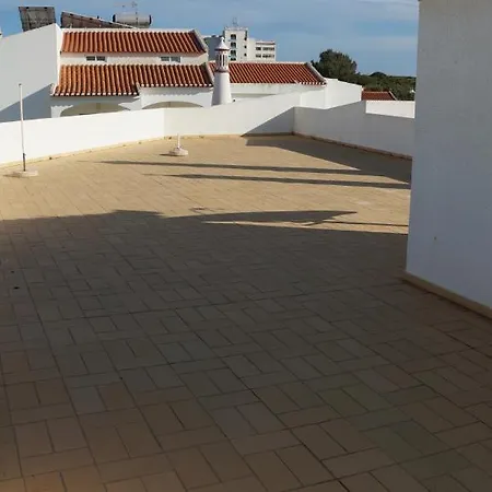 Apart-hotel E Quartos Atalaia