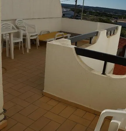 Apart Otel E Quartos Atalaia 3*