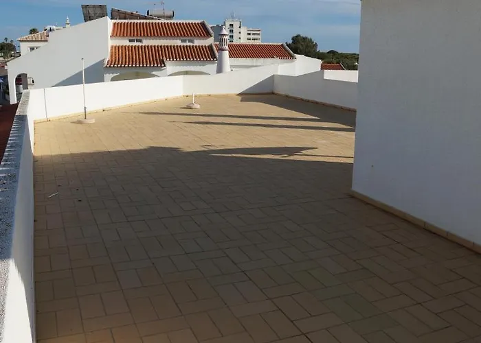 Aparthotel E Quartos Atalaia