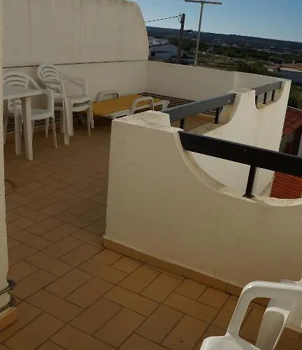 Aparthotel E Quartos Atalaia 3*