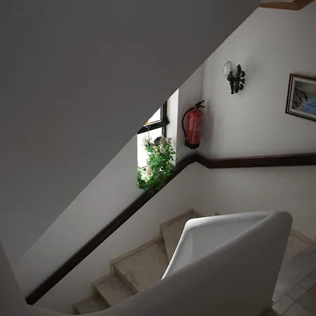Apartahotel E Quartos Atalaia Sagres