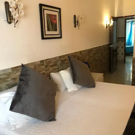Apartmanhotel E Quartos Atalaia 3*