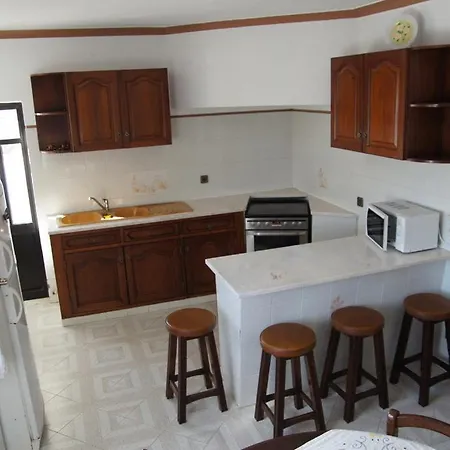 E Quartos Atalaia 公寓式酒店