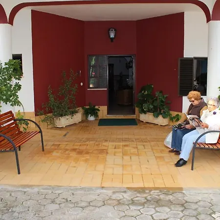 公寓式酒店 E Quartos Atalaia 3*